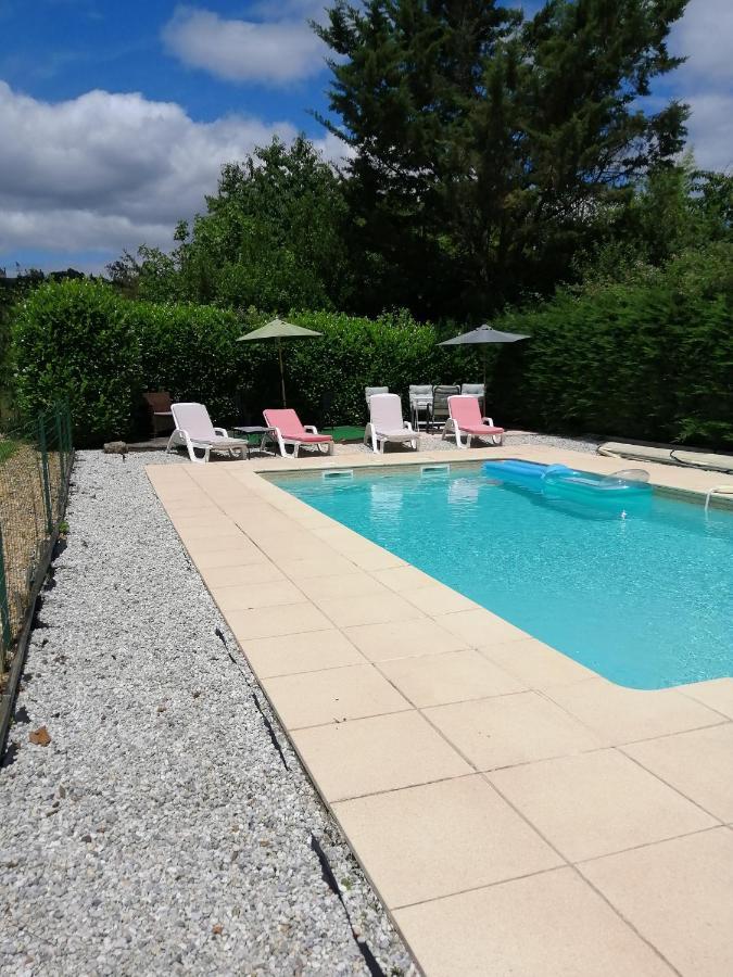 Le Grand Chemin De La Vie Bed & Breakfast Montcaret Exterior photo
