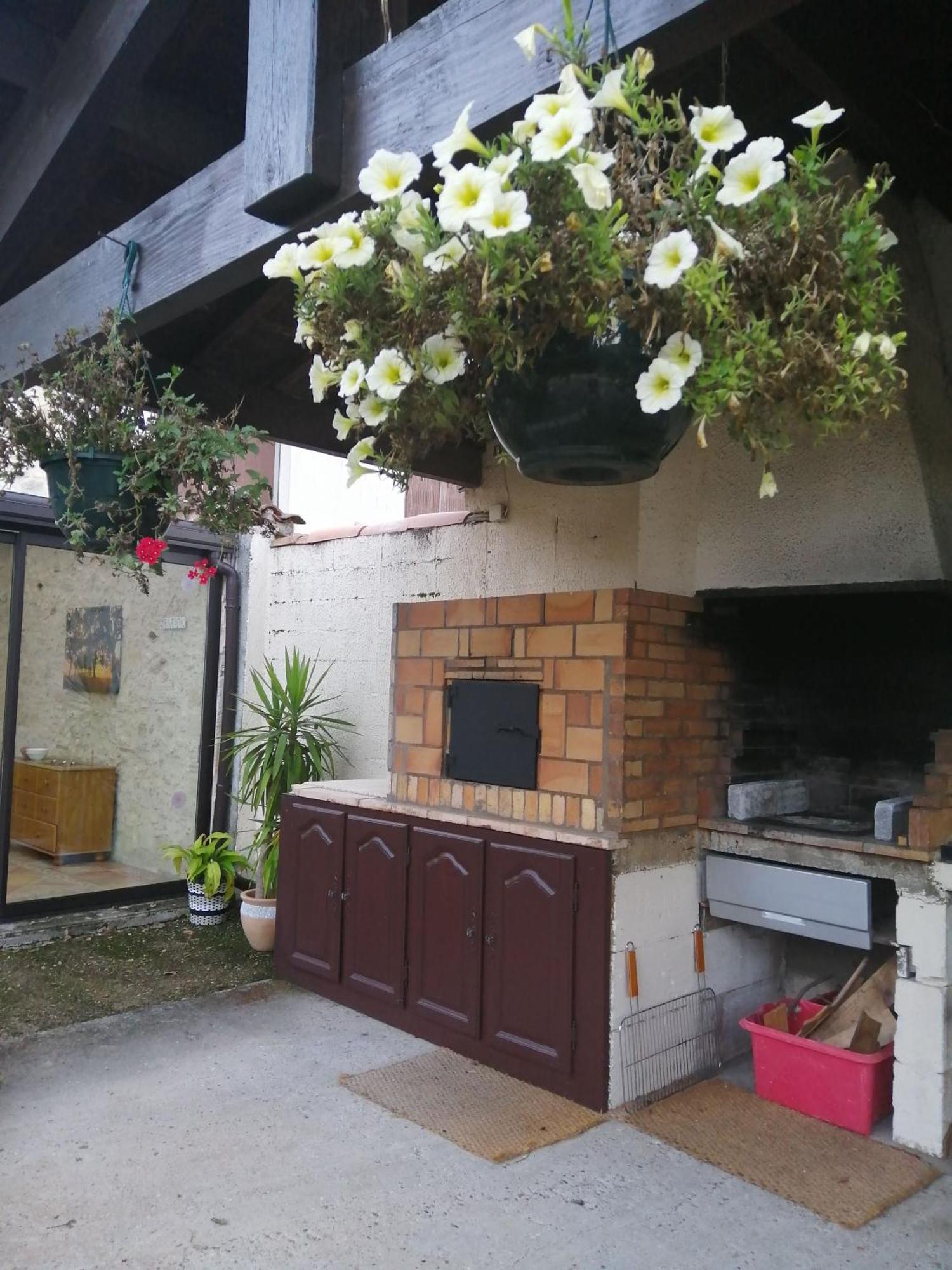 Le Grand Chemin De La Vie Bed & Breakfast Montcaret Exterior photo